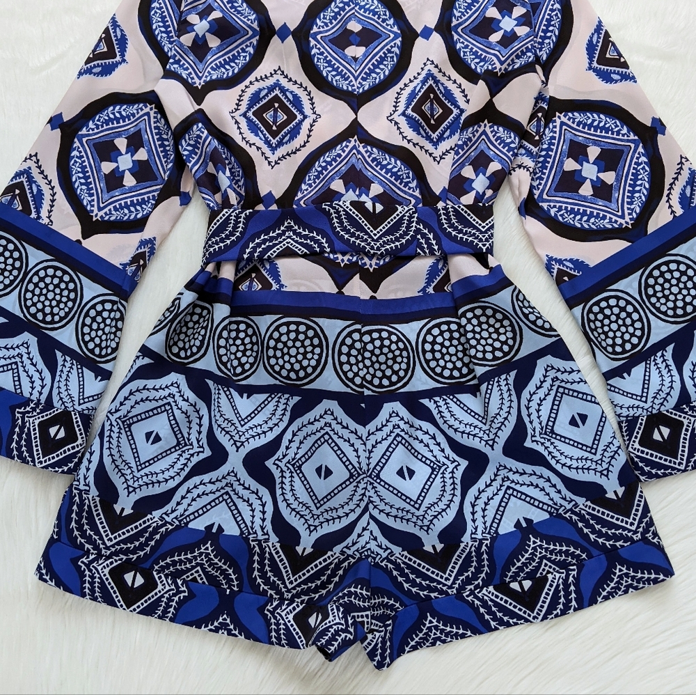 Alexis Robbie Romper In Santorini Print | Size M - Picture 13 of 16